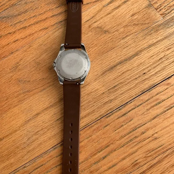 Fossil watch and fossil mini backpack - Picture 5 of 11